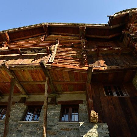 Hotel Rifugio Vieux Crest Champoluc Exterior foto