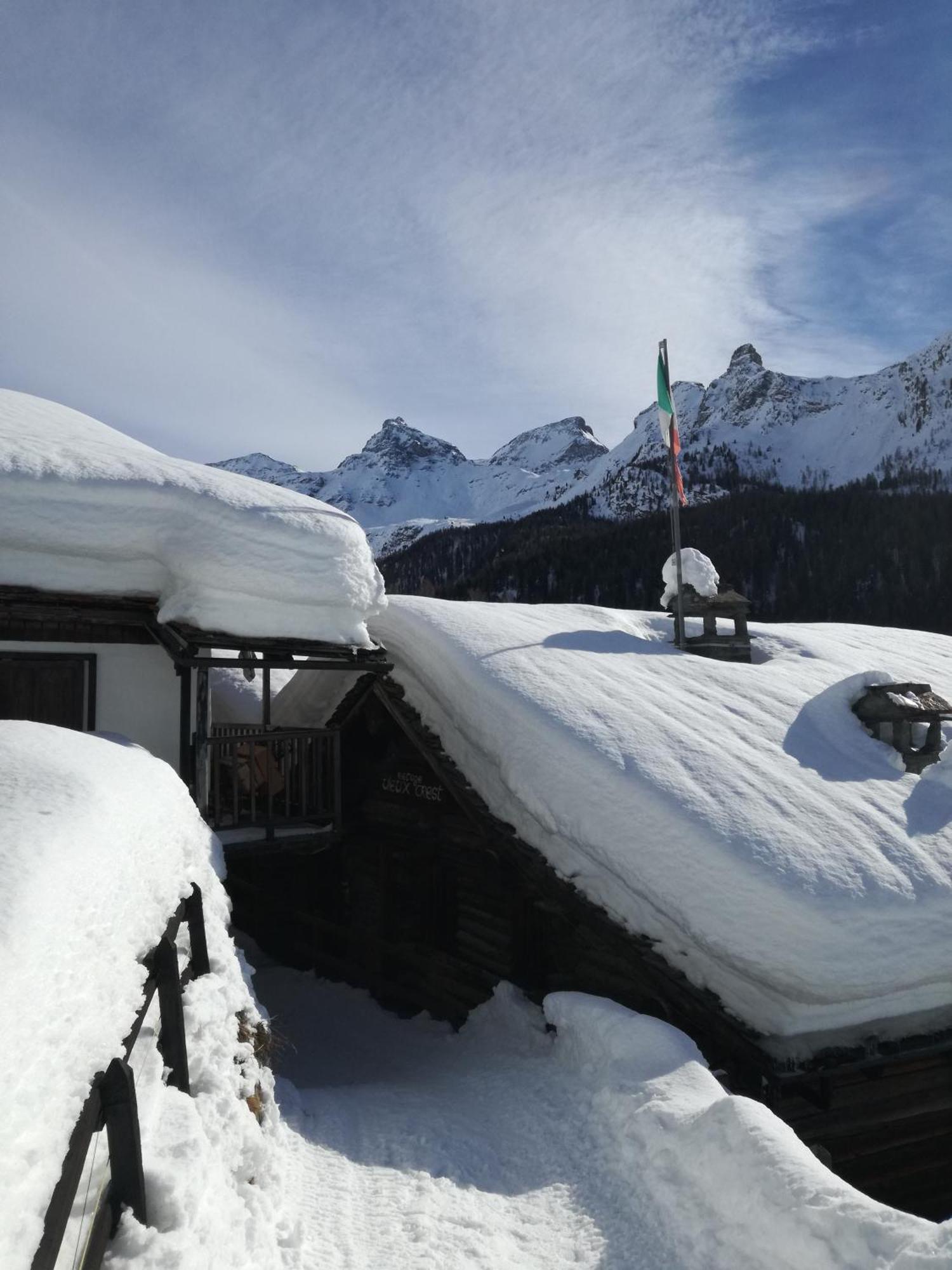 Hotel Rifugio Vieux Crest Champoluc Exterior foto